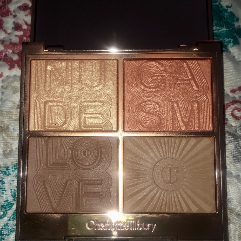 Charlotte Tilbury Nudegasm Face Palette